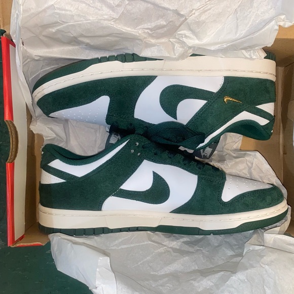 Nike Women's Green and White Sneakers - Picture 3 of 12
